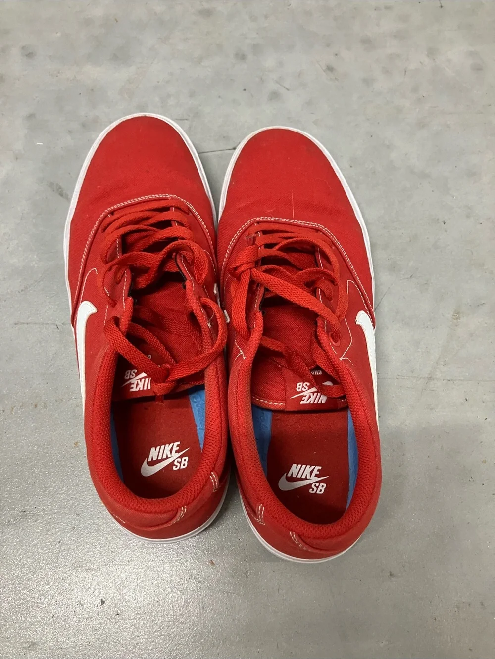 Nike SB Charge Low red Canvas Skate Sneakers Men’s Size 11